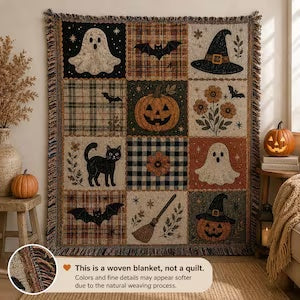 Comfora Halloween woven blanket details